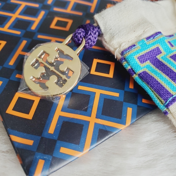 Tory Burch Britten Swingpack Crossbody - Picture 13 of 17